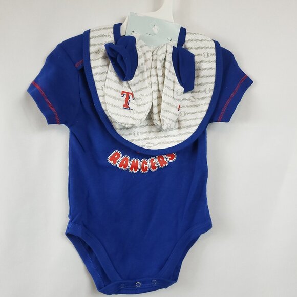MLB Baby Texas Rangers NWT Shrt Slv Onesie Bib & Sock/Shoes Size 6-9 Mnths - Picture 1 of 7